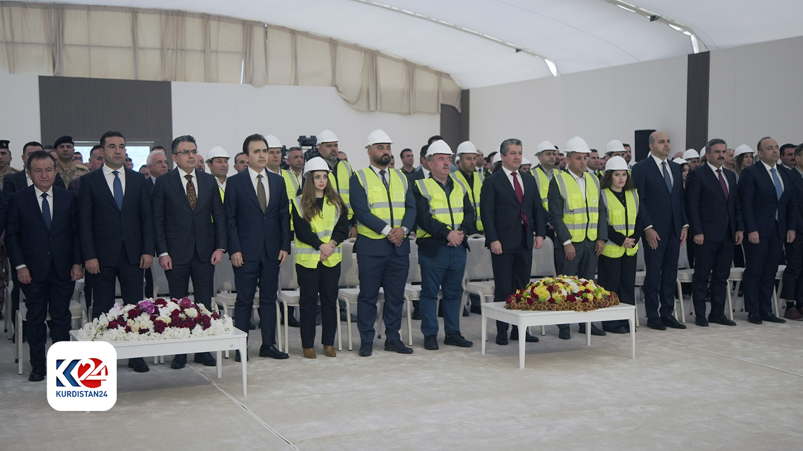 مەسرور بارزانی بەردی بناغەی بۆ دوو پڕۆژە لە زاخۆ دانا و کارگەیەکی لە دهۆک کردەوە